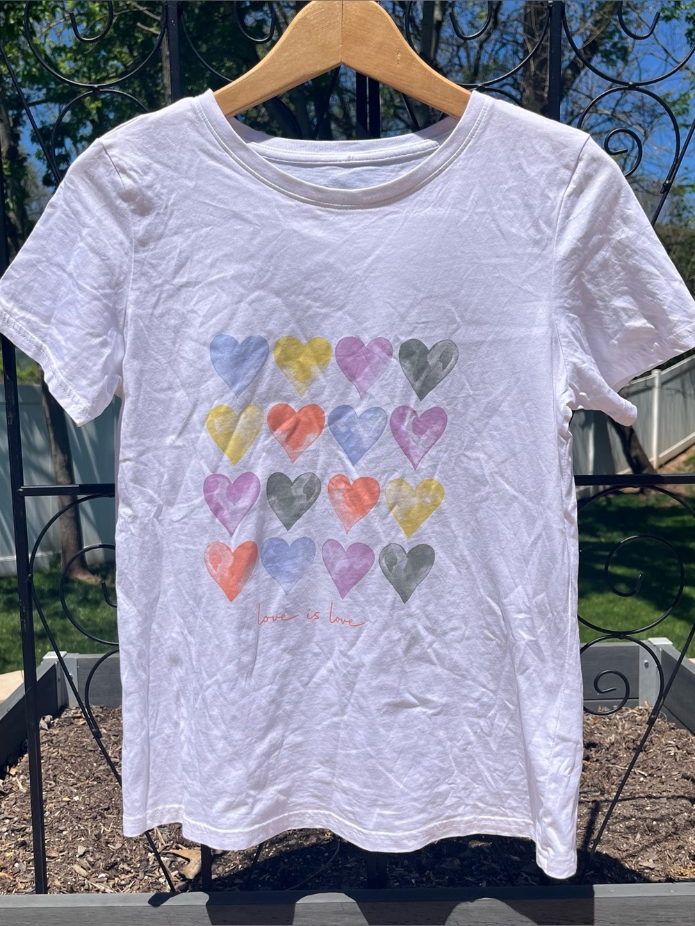 Pact Women’s 100% Organic Cotton Love is Love Hearts Short Sleeve Tee Sz S Pride